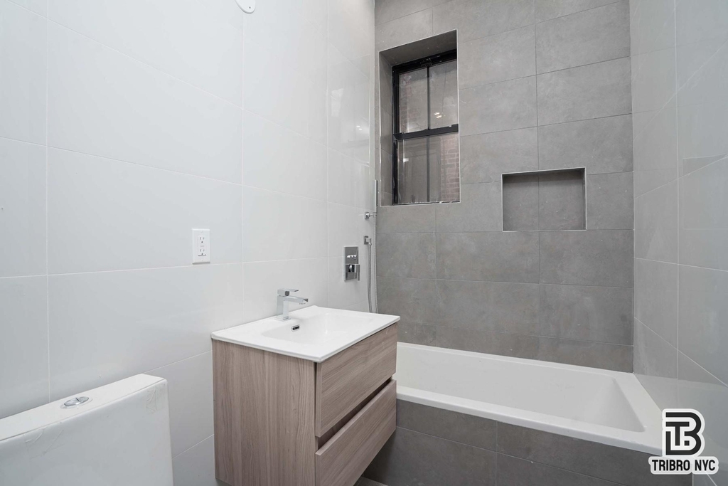 62-15 Catalpa Avenue - Photo 6