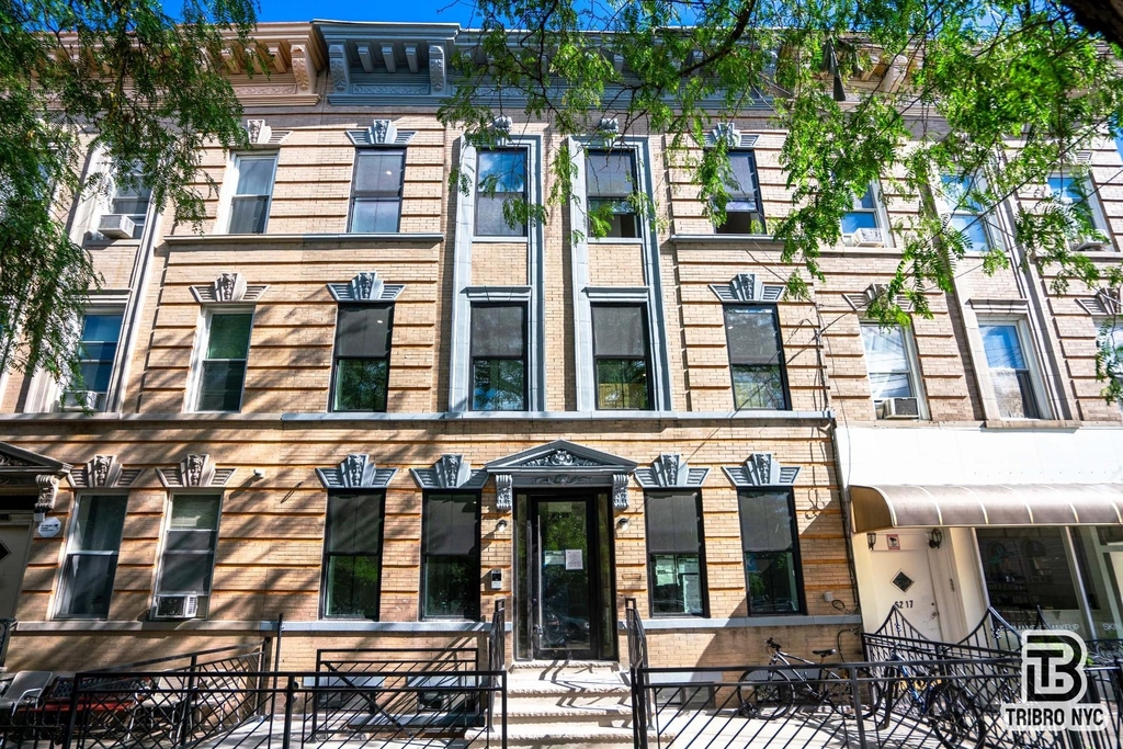 62-15 Catalpa Avenue - Photo 9