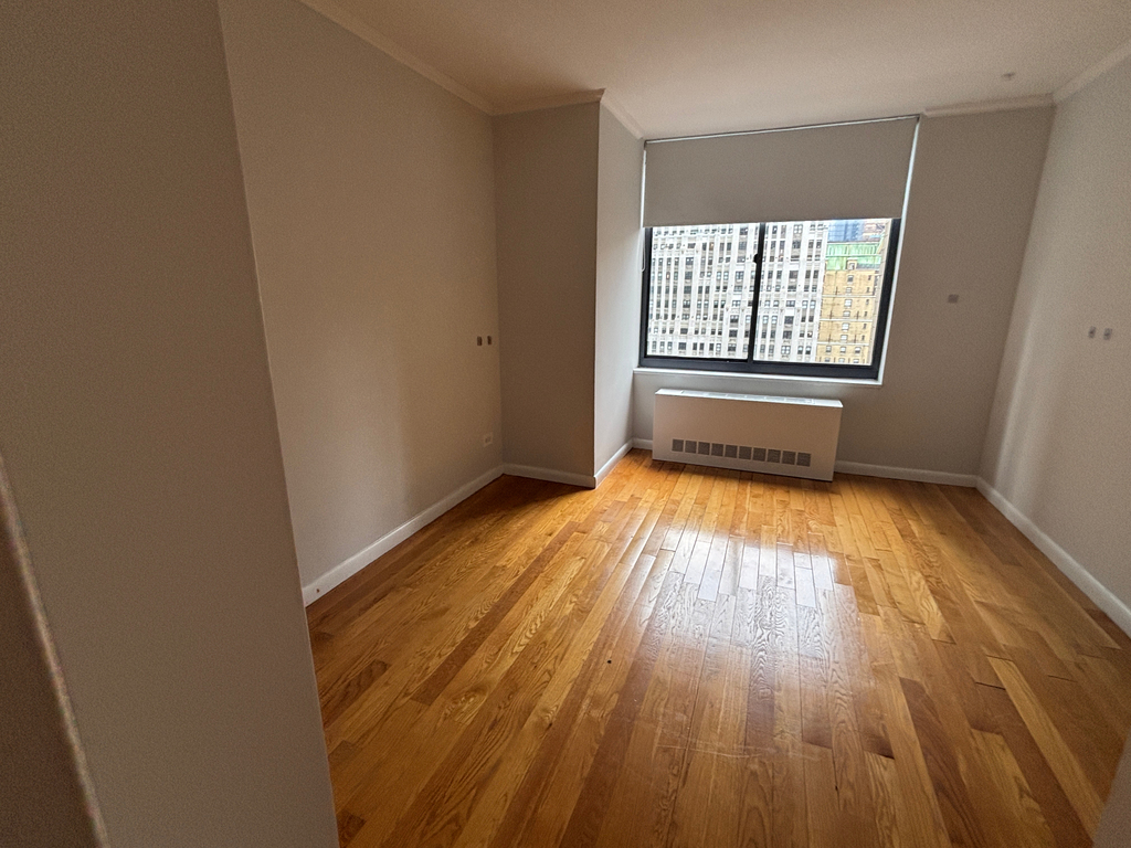 West 48th Street - Photo 5