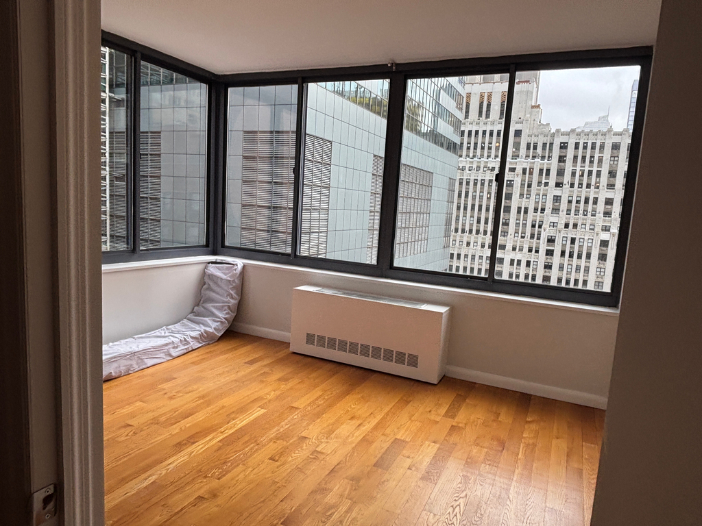 West 48th Street - Photo 0