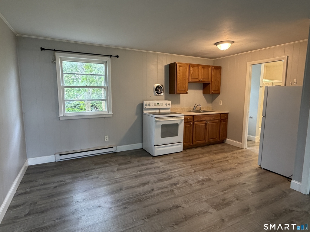54 Monroe Street - Photo 2