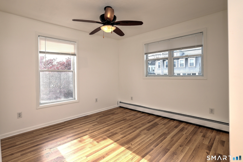 83 Hawley Avenue - Photo 27
