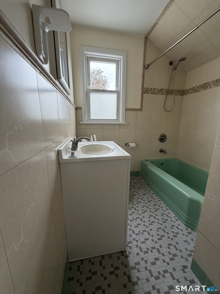 40 Travis Avenue - Photo 16