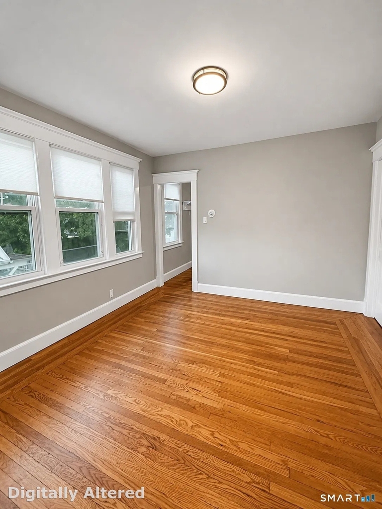 207 Helen Street - Photo 3