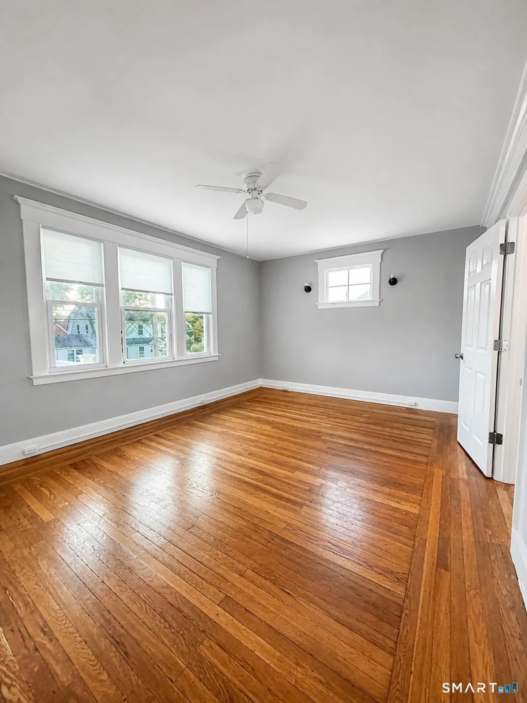 207 Helen Street - Photo 11