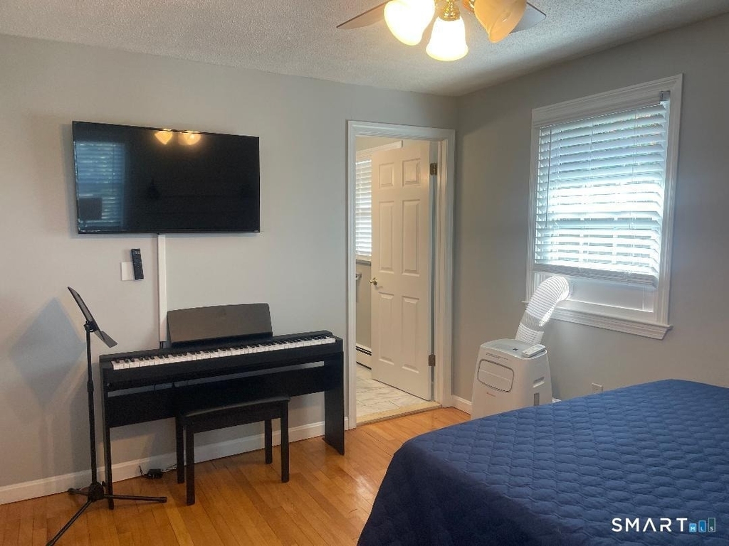 10 Pleasant Street - Photo 3