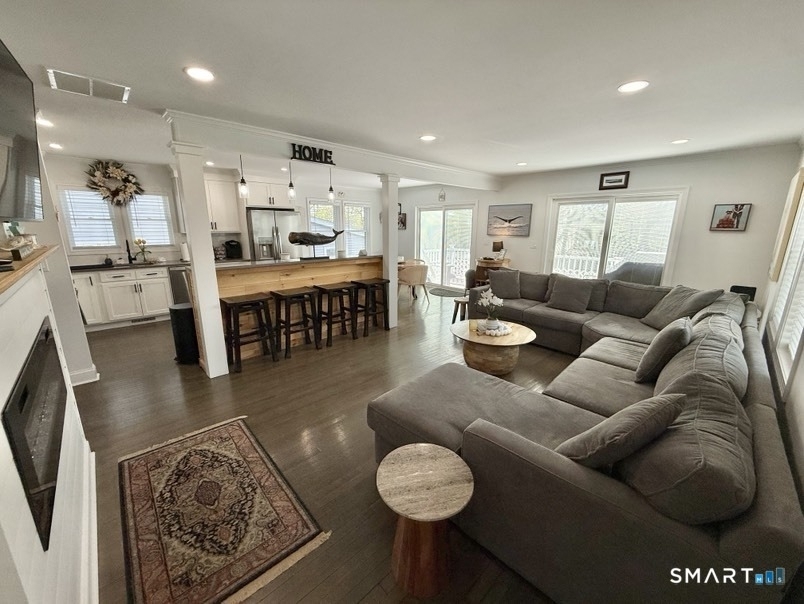 39 Edgefield Avenue - Photo 2