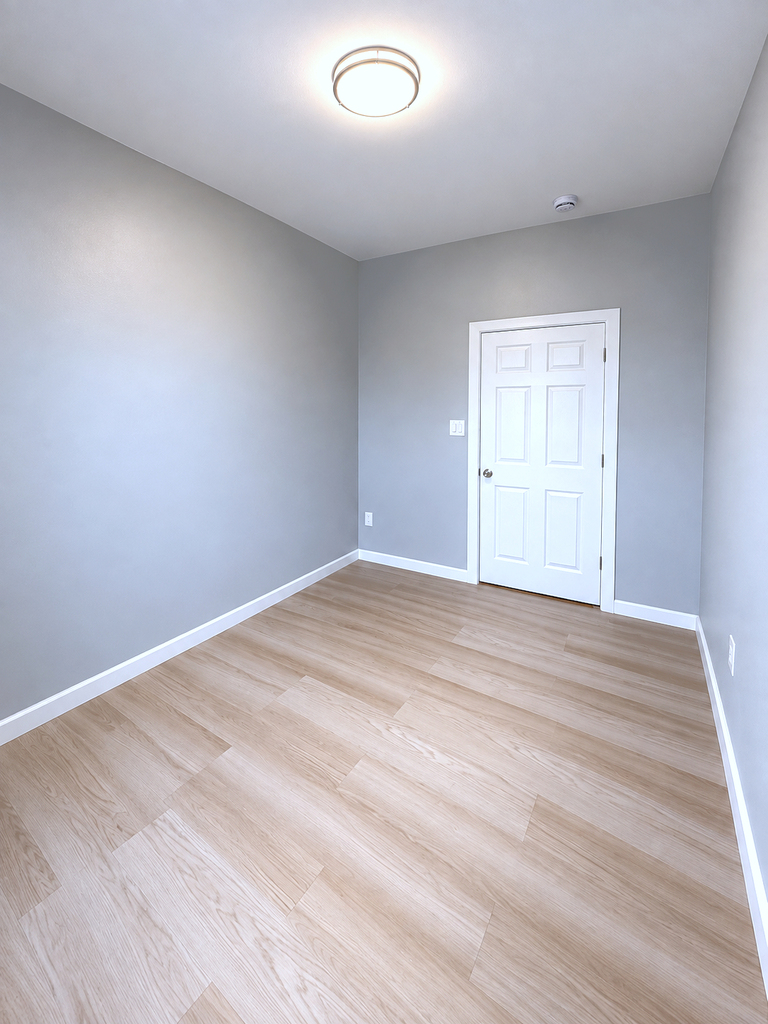 26-10 18th Street - Photo 9