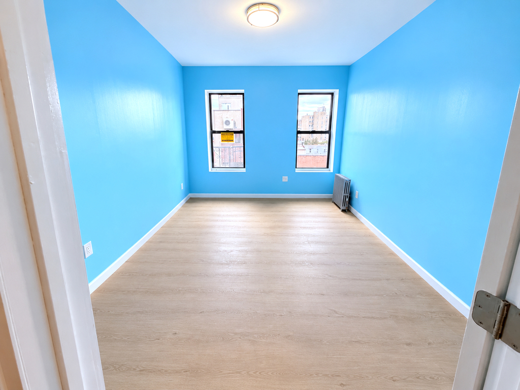 26-10 18th Street - Photo 6