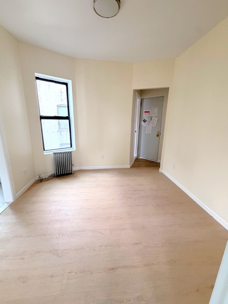 26-10 18th Street - Photo 4