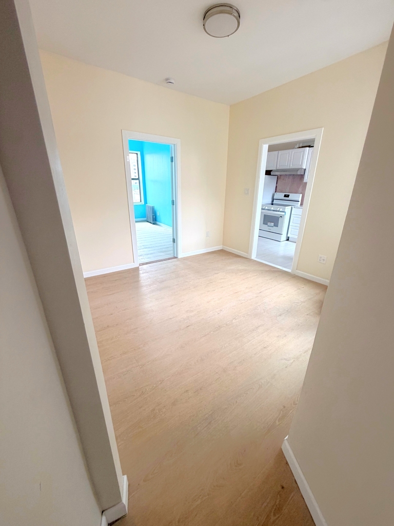 26-10 18th Street - Photo 5