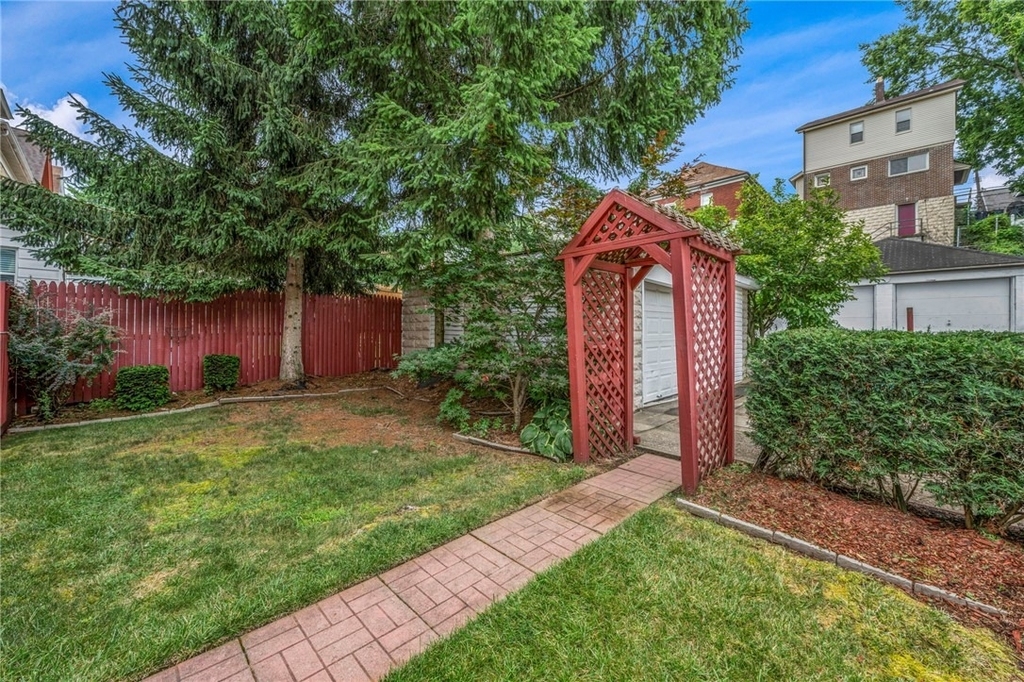 616 Rossmore Ave - Photo 26