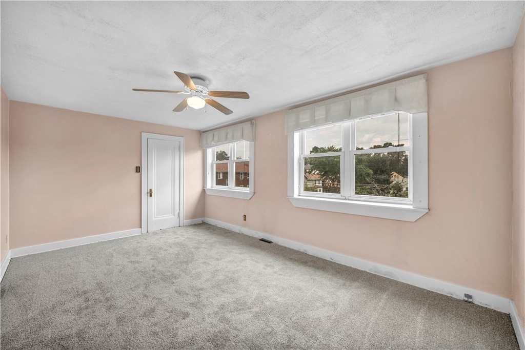 616 Rossmore Ave - Photo 15