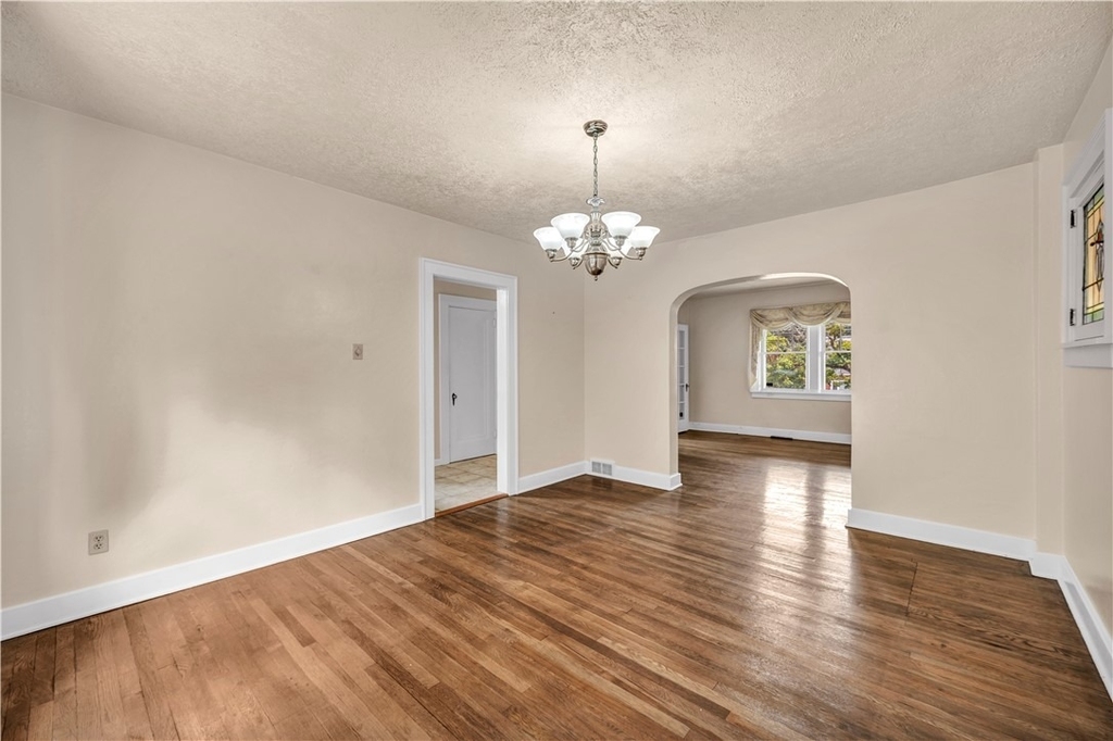 616 Rossmore Ave - Photo 7