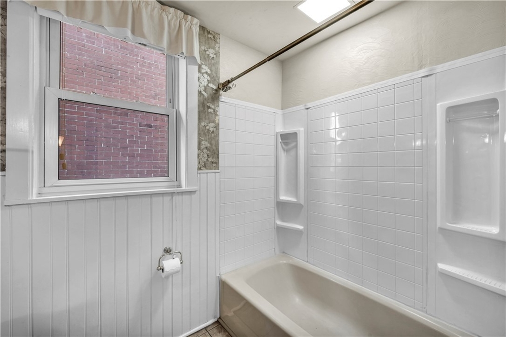 616 Rossmore Ave - Photo 17