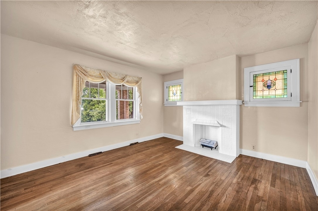 616 Rossmore Ave - Photo 8