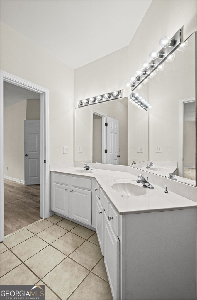 8806 Fairview Bluff Road - Photo 11