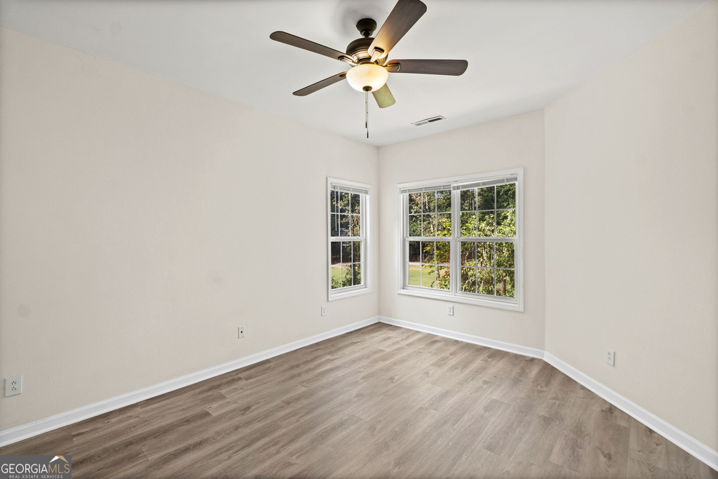 8806 Fairview Bluff Road - Photo 9
