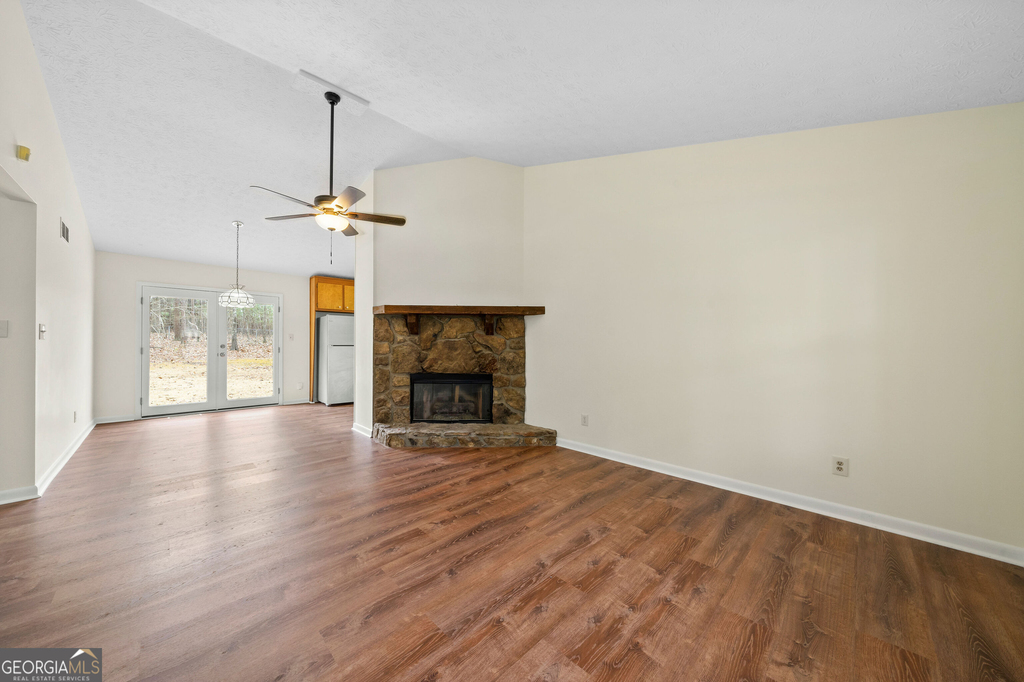 1358 Hardy Circle - Photo 3