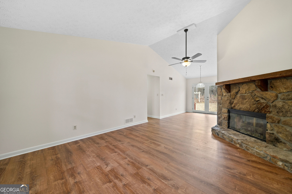 1358 Hardy Circle - Photo 4