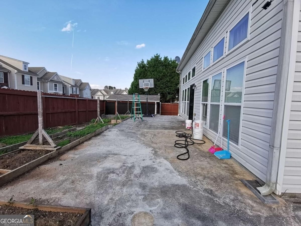 1913 Executive Drive - Photo 39