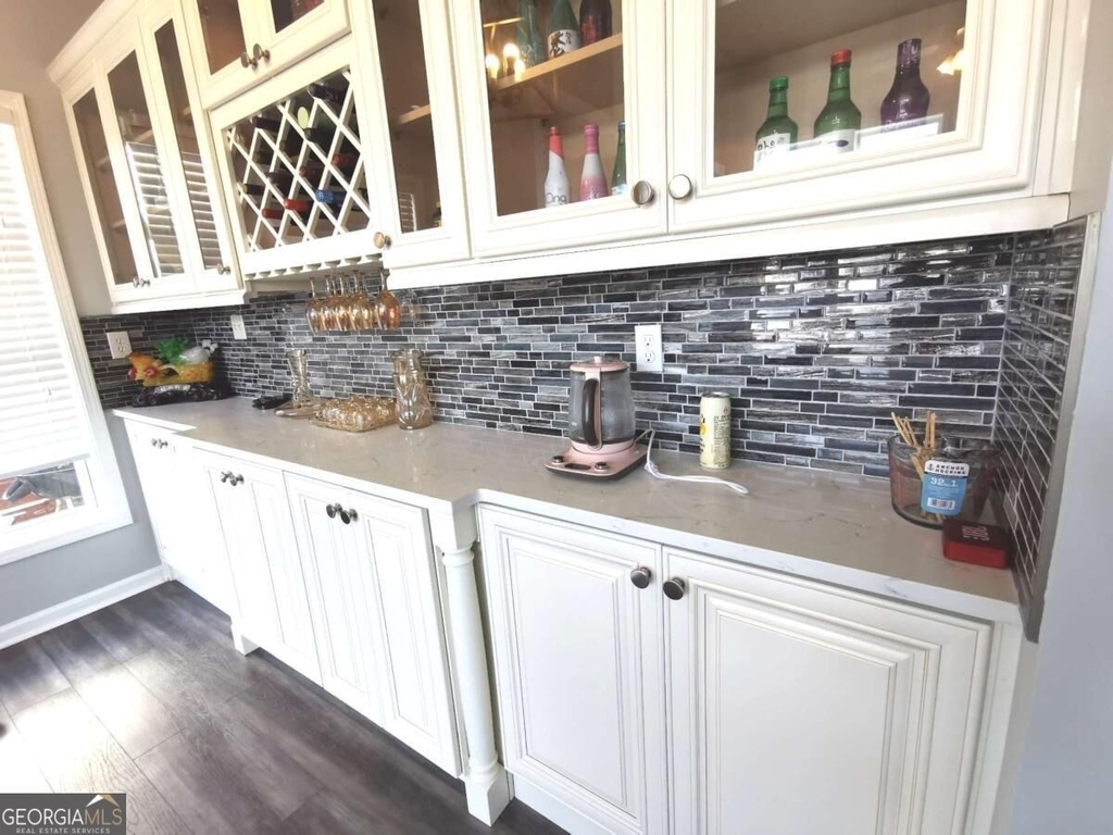 1913 Executive Drive - Photo 12