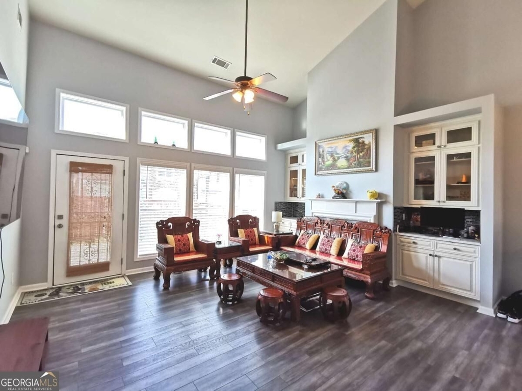 1913 Executive Drive - Photo 15