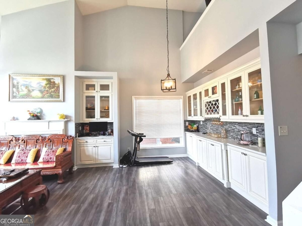 1913 Executive Drive - Photo 14