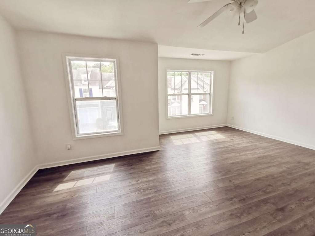 2073 Executive Drive - Photo 16