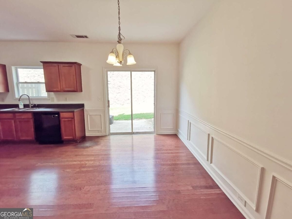 2073 Executive Drive - Photo 8