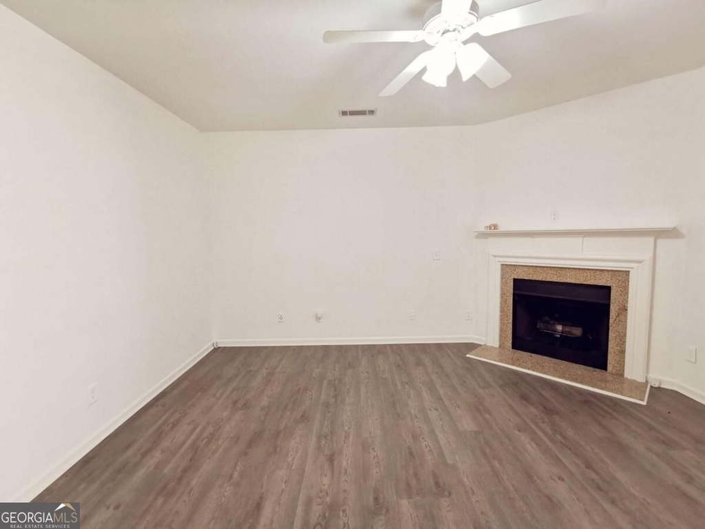 2073 Executive Drive - Photo 6