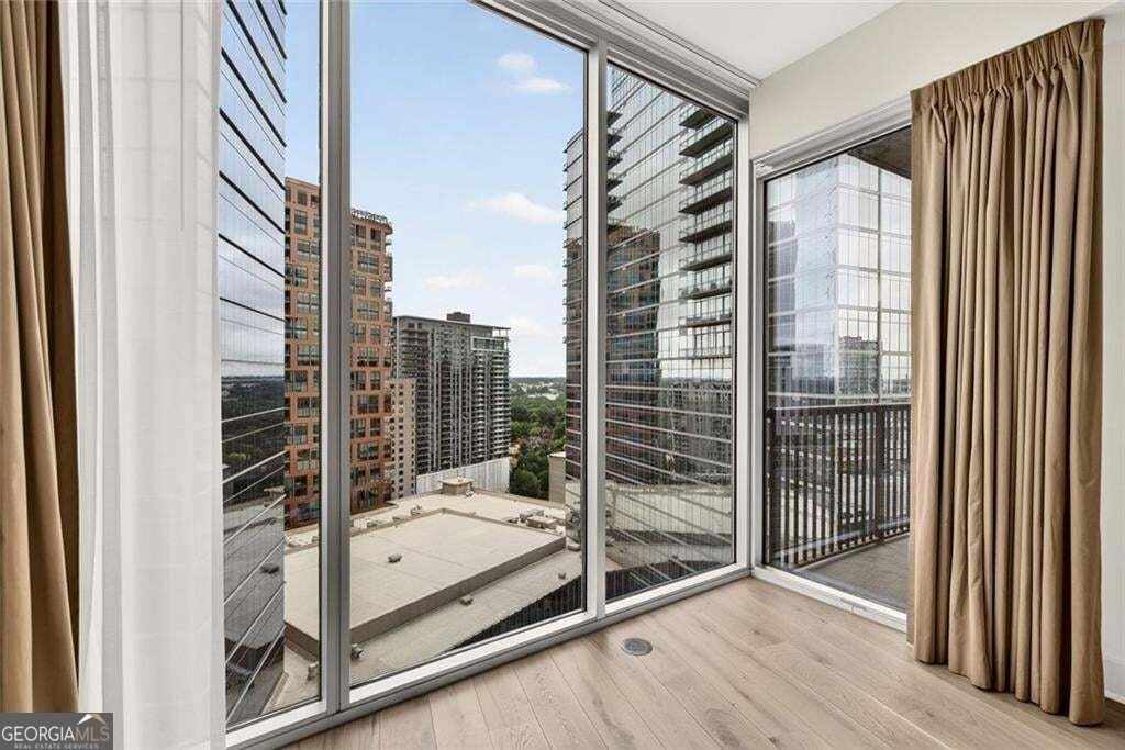 1080 Peachtree Street Ne - Photo 3