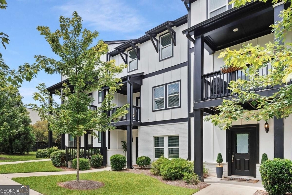 504 Hampton Crossing - Photo 1