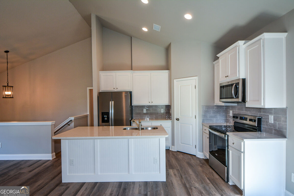 1812 Jessica Way - Photo 12