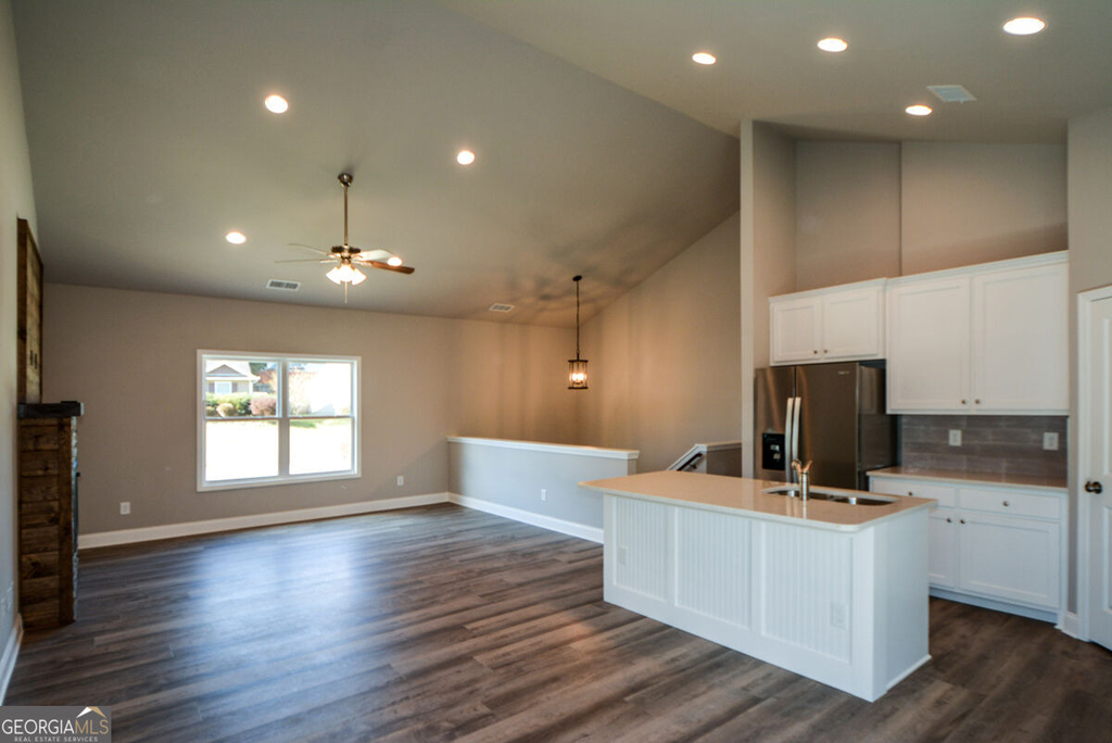 1812 Jessica Way - Photo 9