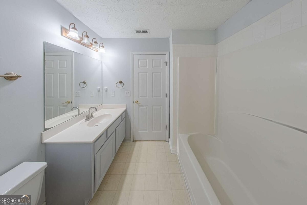 722 Thornapple Trail - Photo 11