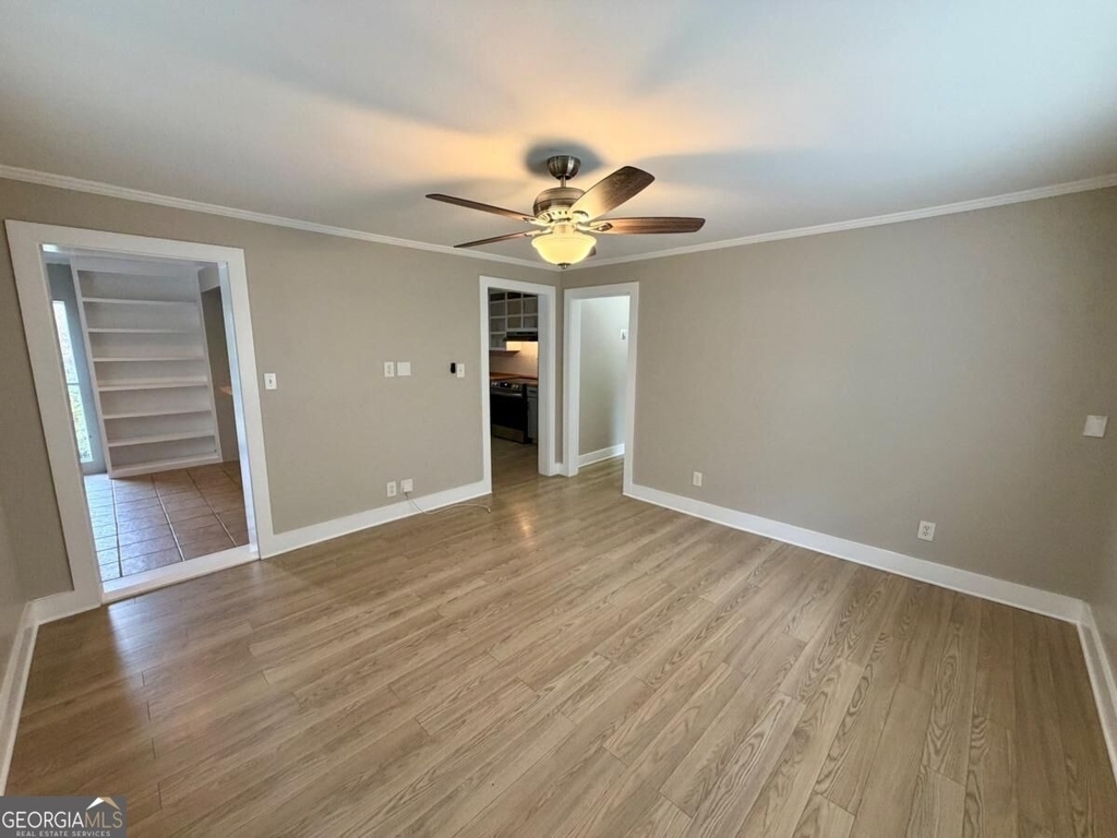 4096 Adrian Street - Photo 6