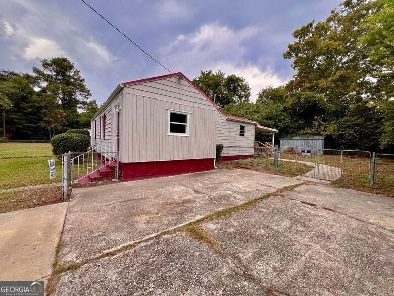 1941 Harrison Road - Photo 1