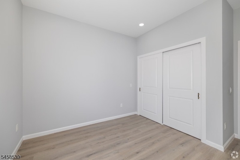 208 W 7th St - Photo 8