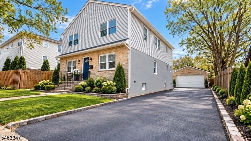 10 Cedar St - Photo 1