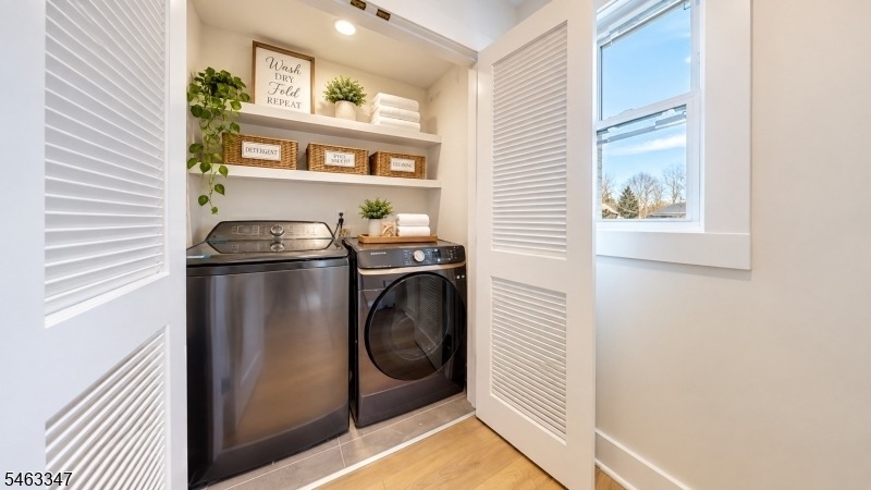 10 Cedar St - Photo 2