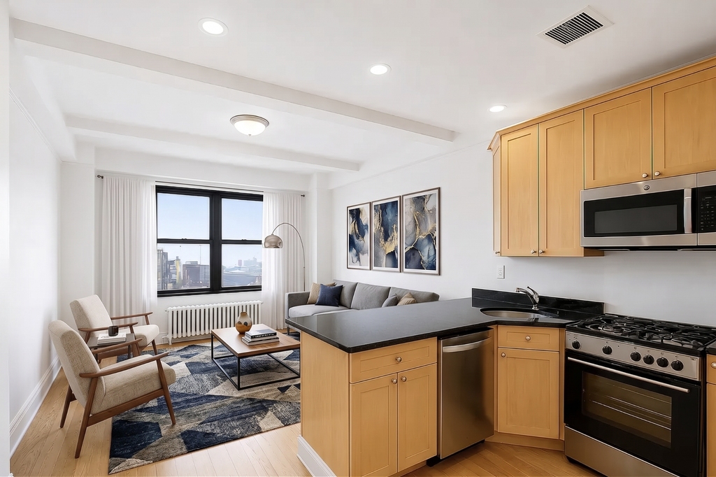 2nd Avenue - Photo 0