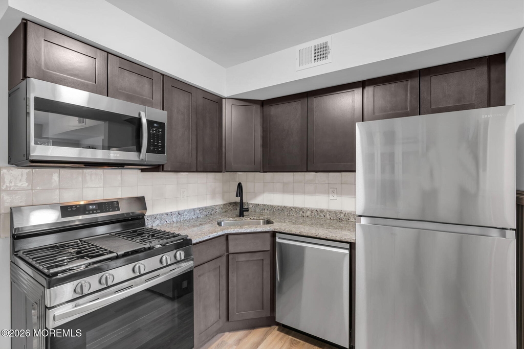 13 Diane Drive - Photo 9
