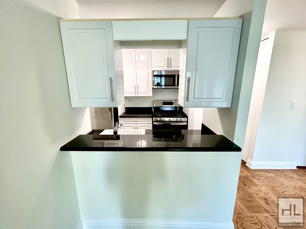 East 71st Street - Photo 2