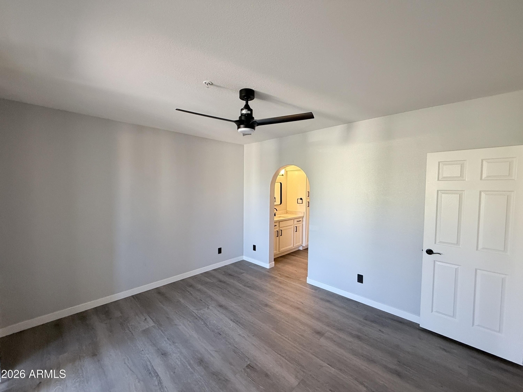750 E Northern Avenue - Photo 14