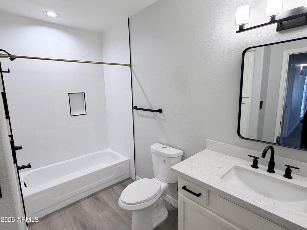 750 E Northern Avenue - Photo 11