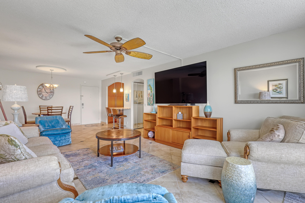 125 S Ocean Avenue - Photo 2