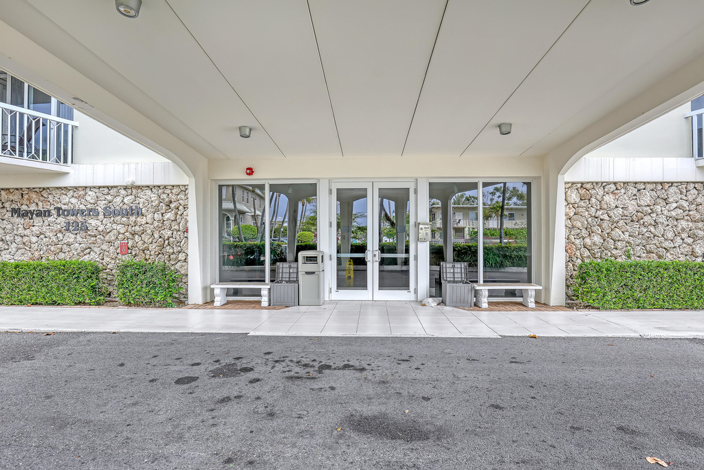 125 S Ocean Avenue - Photo 31