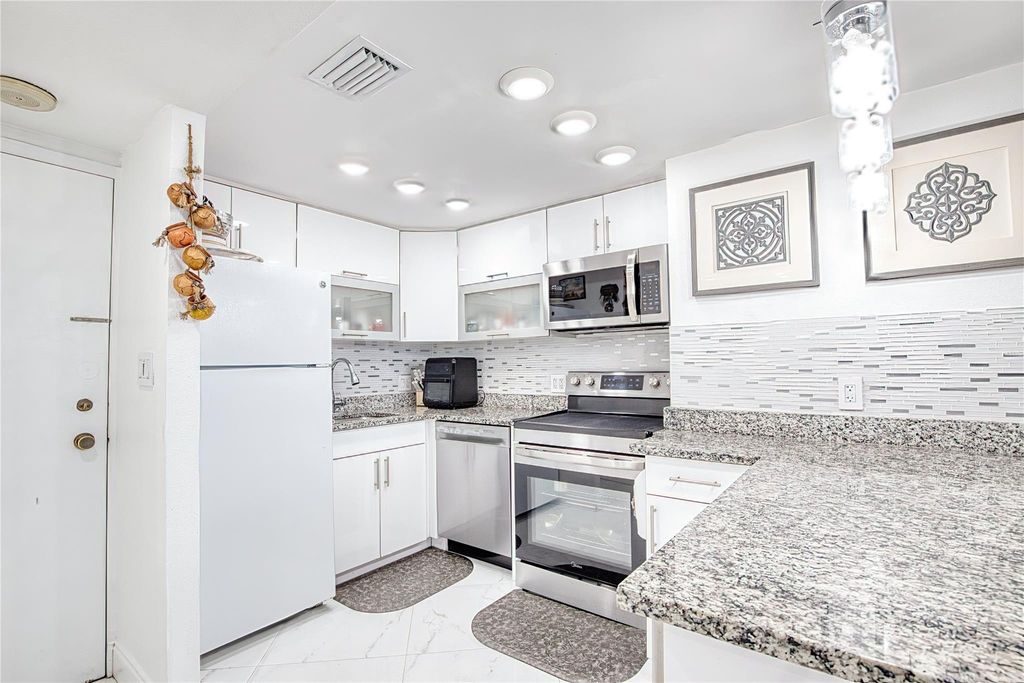 111 Briny Avenue - Photo 3
