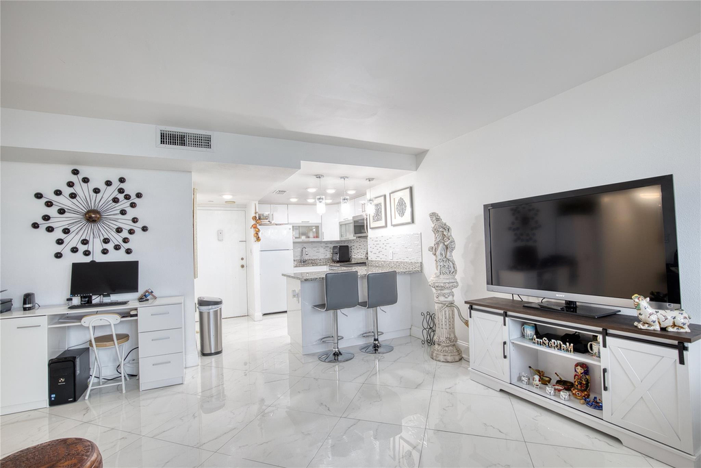111 Briny Avenue - Photo 11